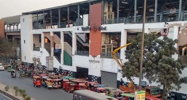 Jhilmil Metro Station
